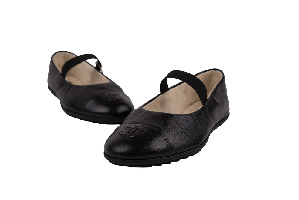 Chanel Black Mary Jane Flats CC Cap Toe Lambskin Size 38.5